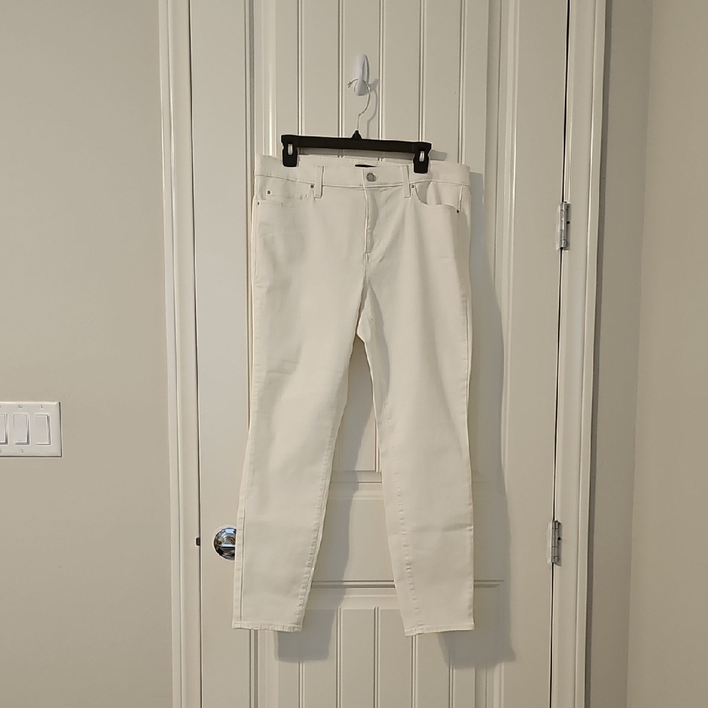 NWOT Ann Taylor White Women's Jeans - Picture 2 of 5